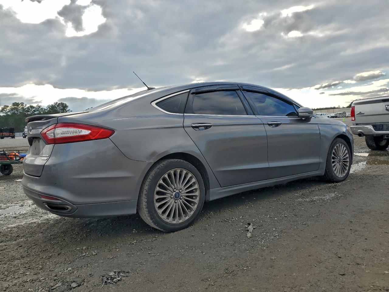 FORD FUSION TITANIUM
