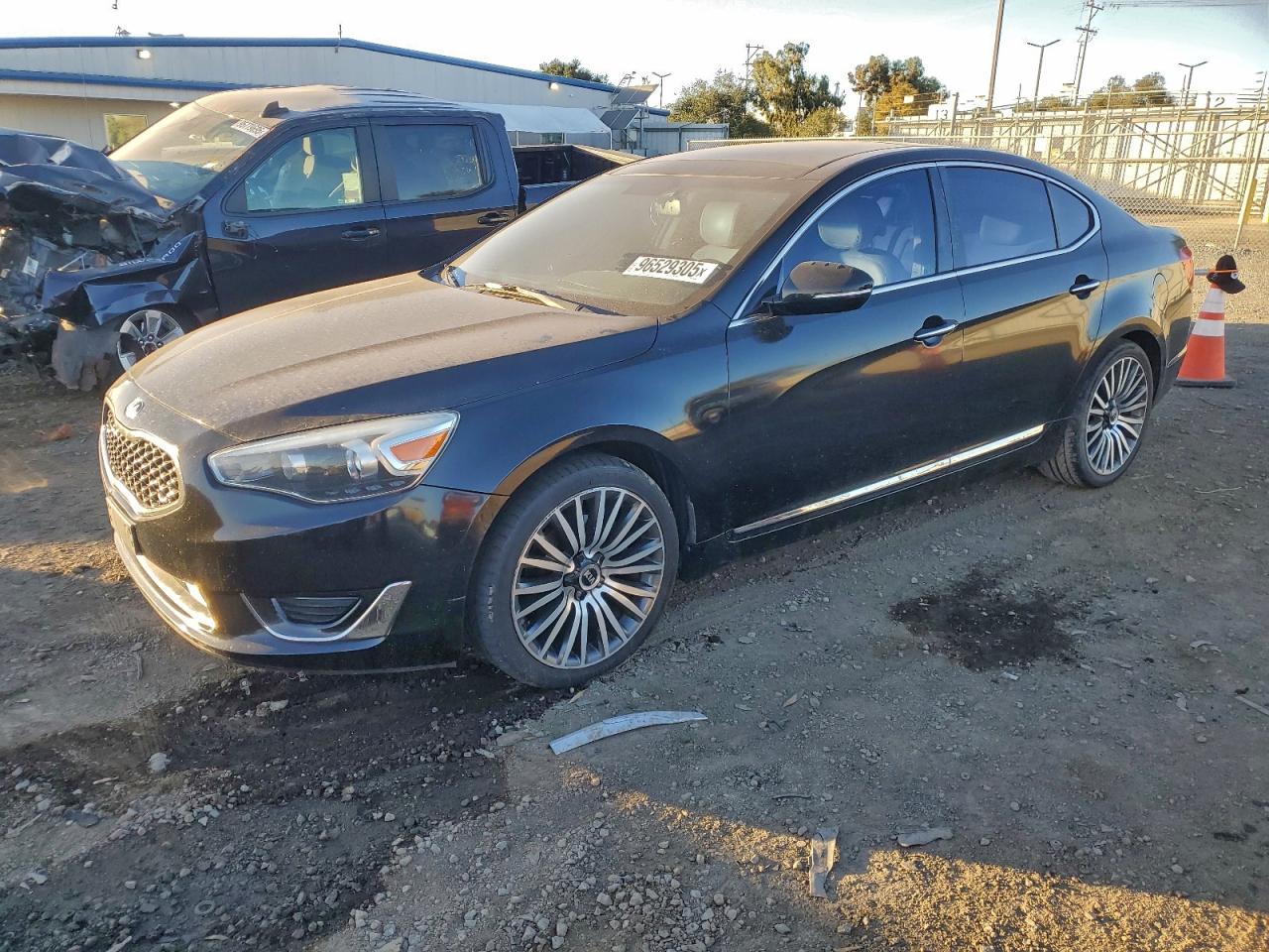 KIA CADENZA PREMIUM