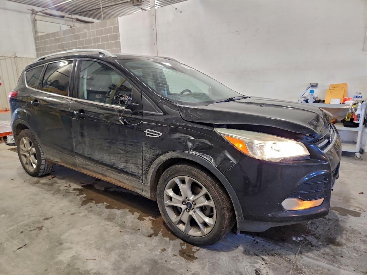 FORD ESCAPE TITANIUM