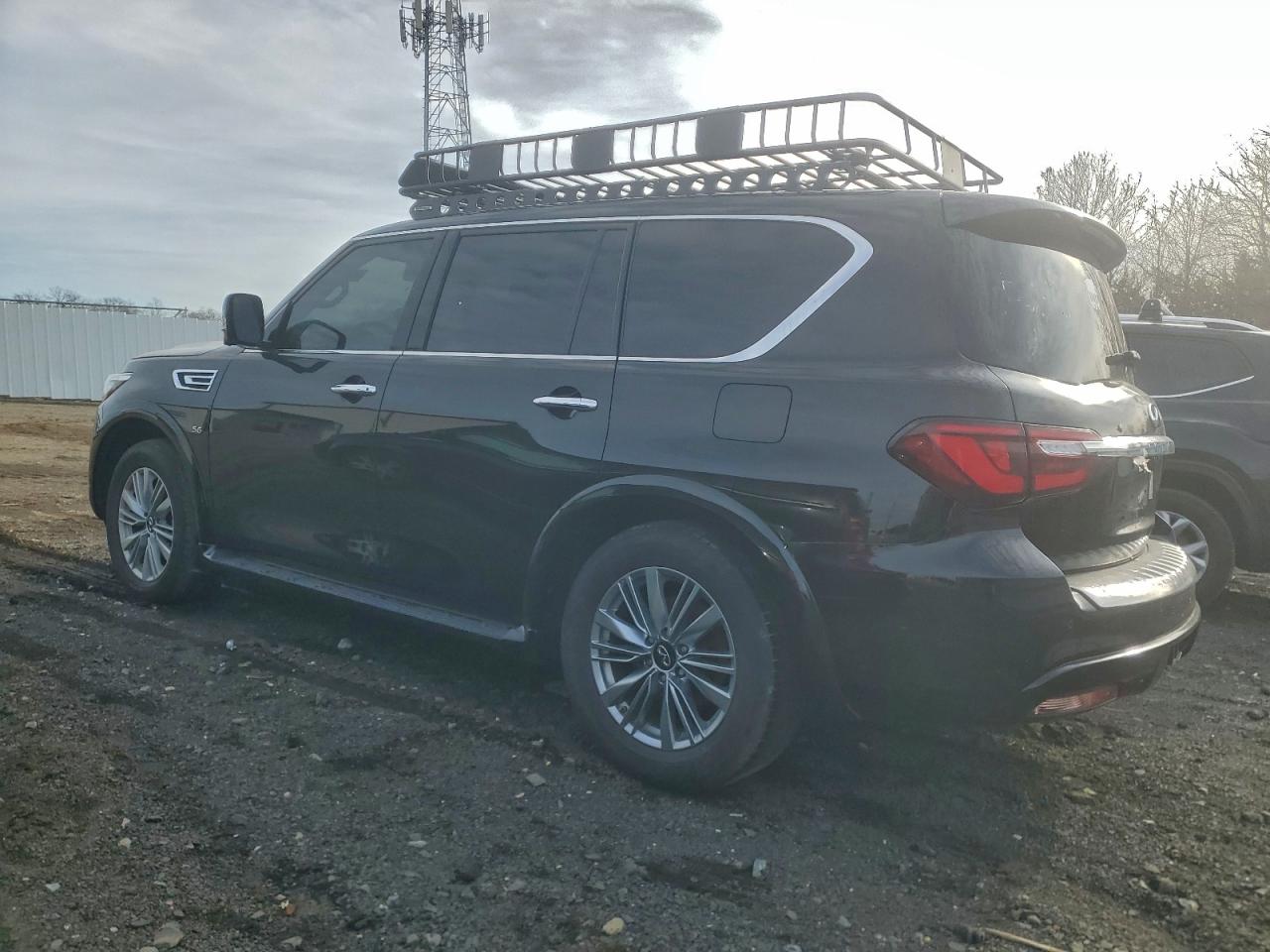 INFINITI QX80 BASE