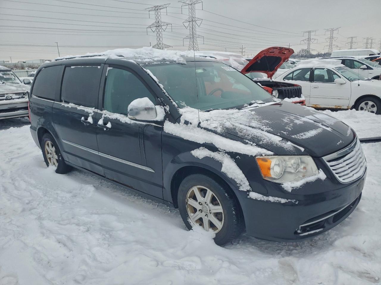 CHRYSLER TOWN & COUNTRY TOURING L