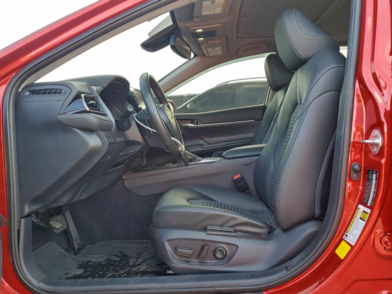 TOYOTA CAMRY SE NIGHT SHADE