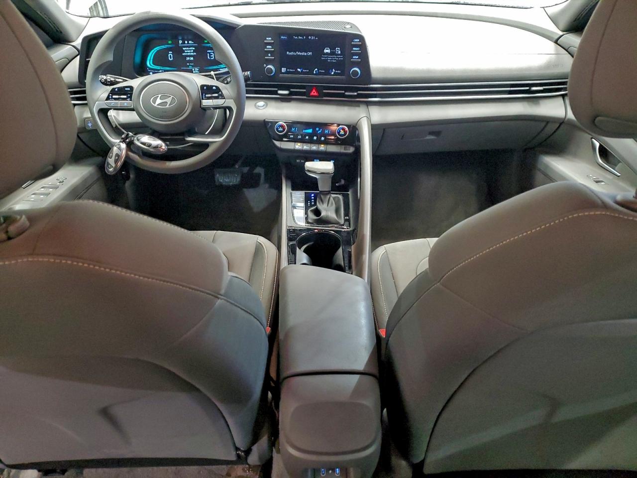 Lot #3311514271 2025 HYUNDAI ELANTRA BL