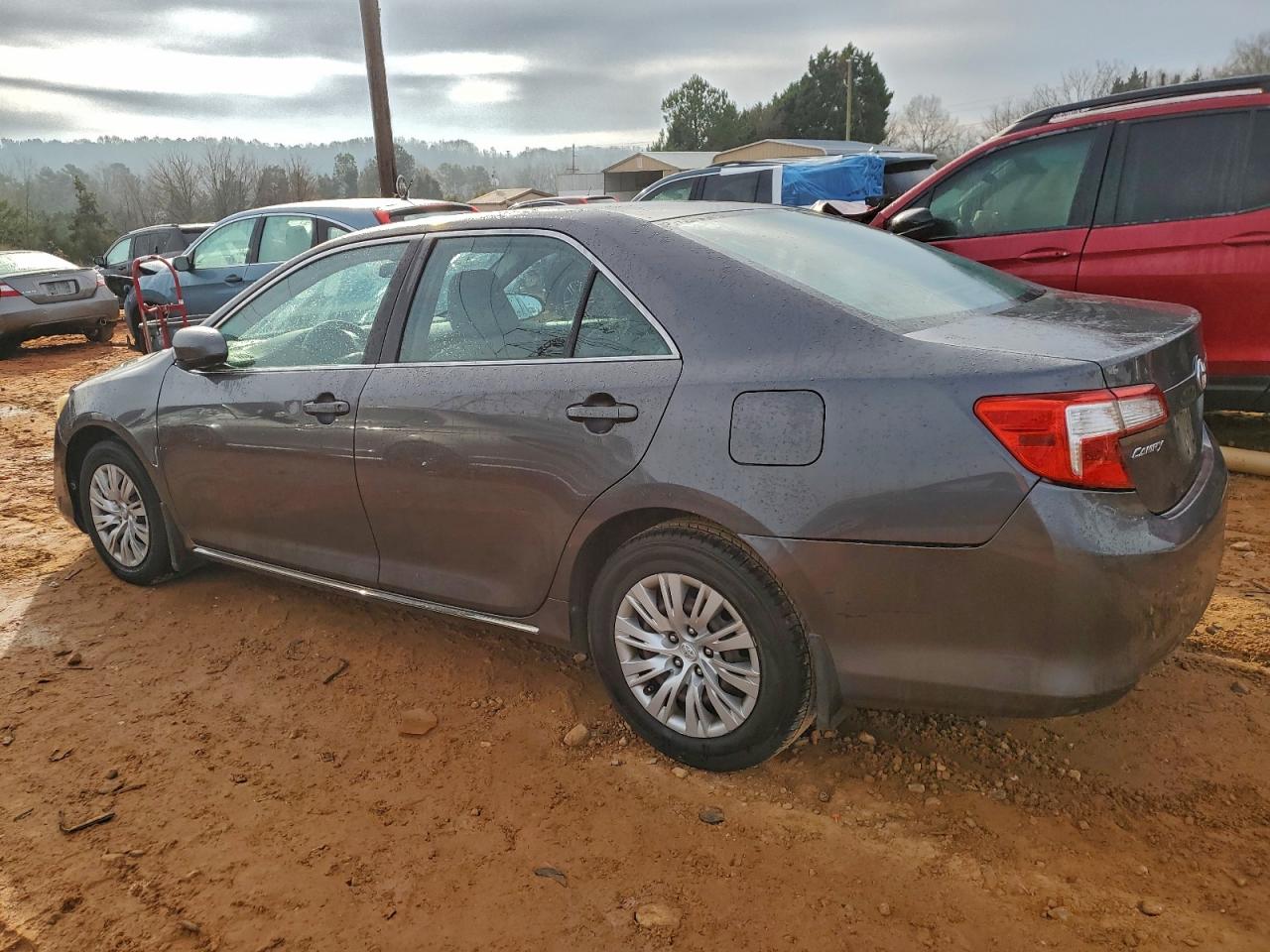 TOYOTA CAMRY BASE