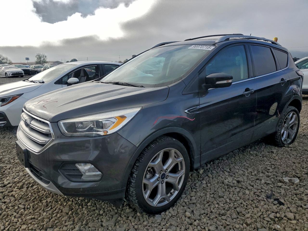 FORD ESCAPE TITANIUM