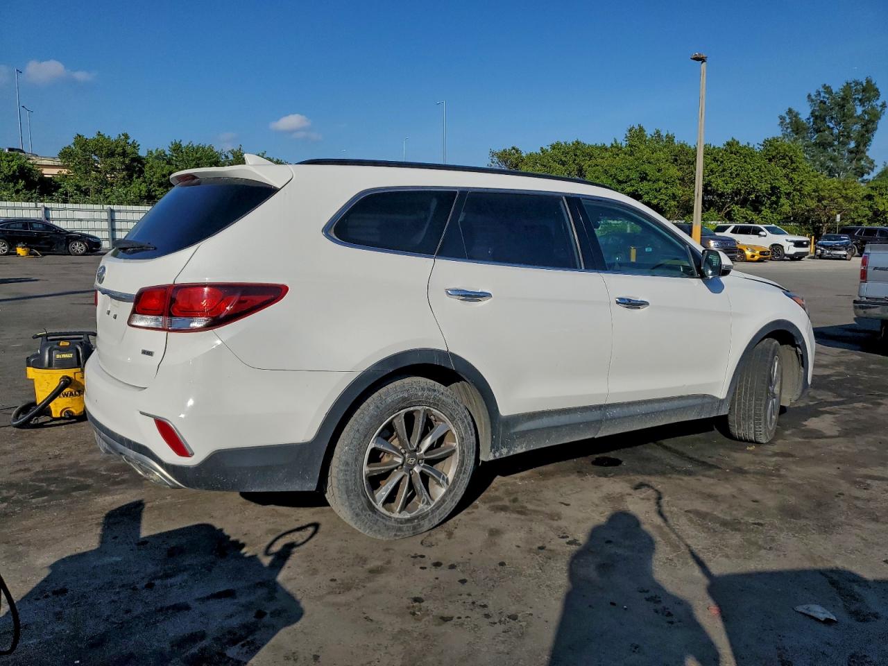 HYUNDAI SANTA FE SE