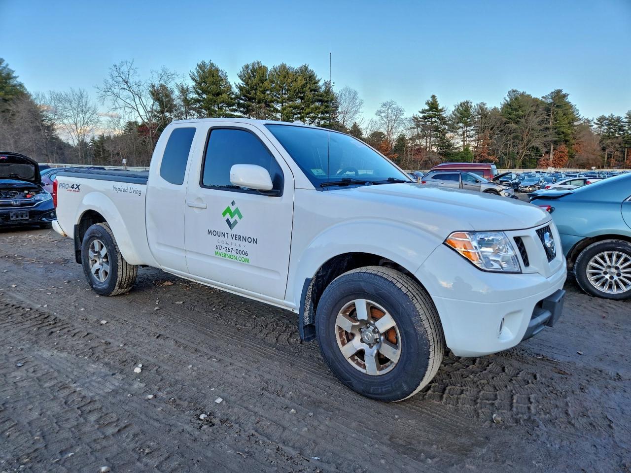 NISSAN FRONTIER SV