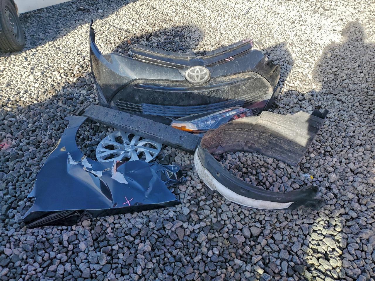 Lot #3317269185 2017 TOYOTA COROLLA L