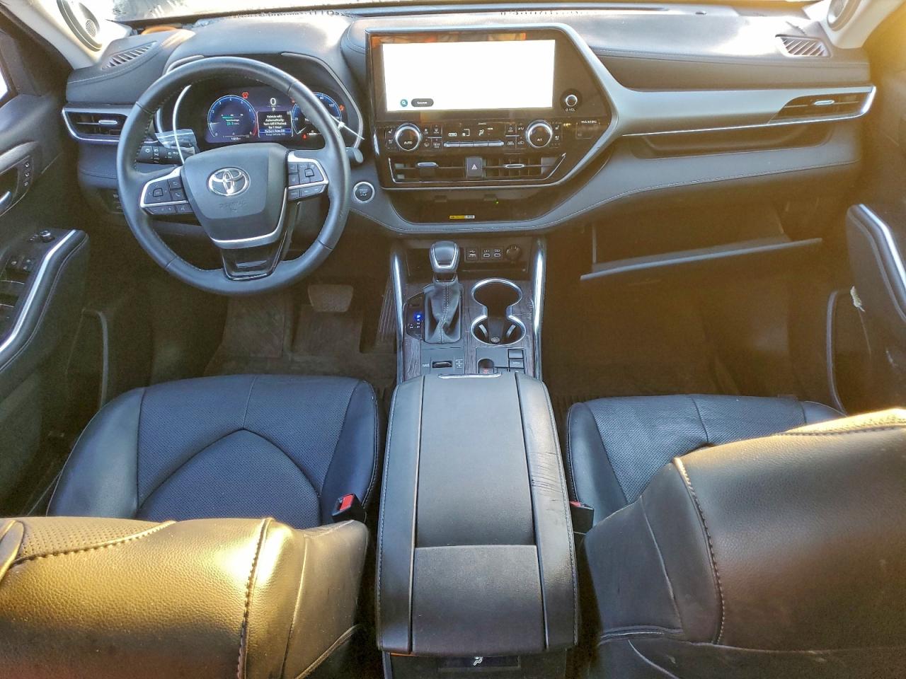 Lot #3312254772 2024 TOYOTA HIGHLANDER