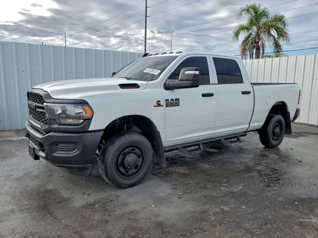 RAM 2500 TRADESMAN