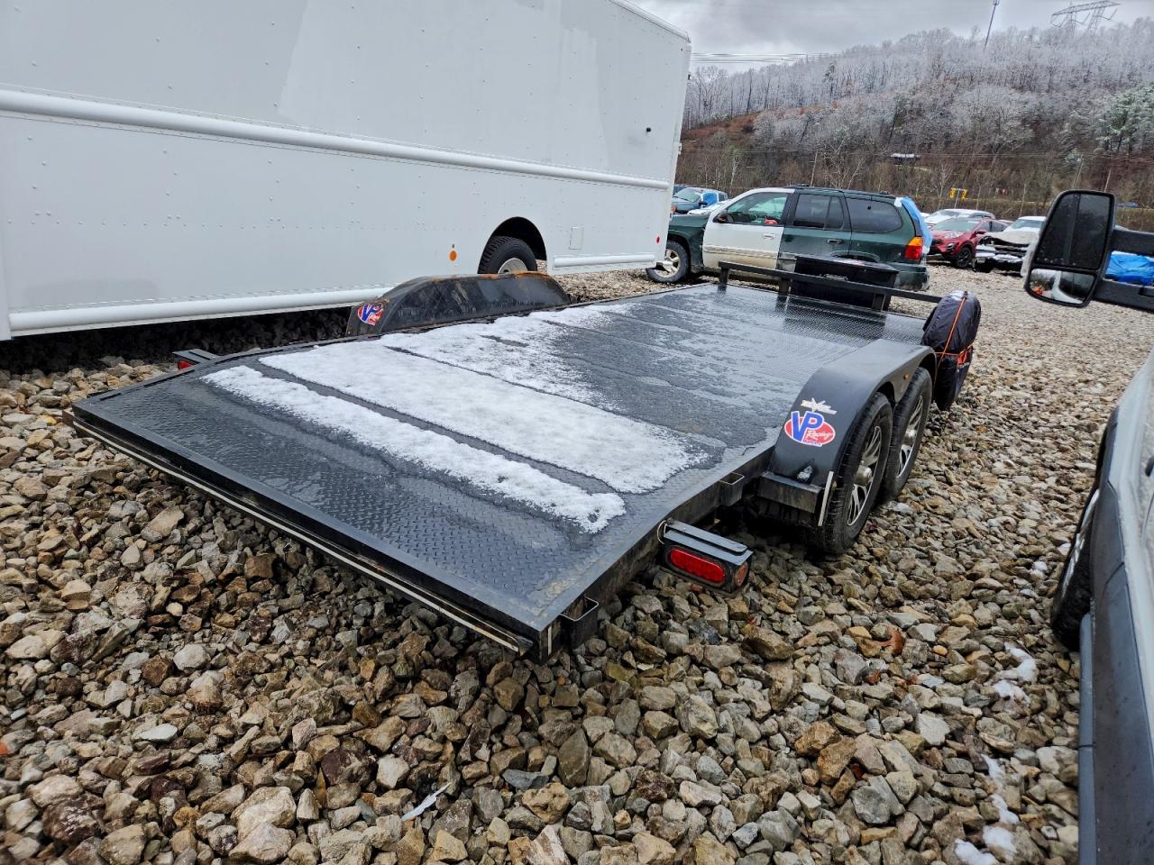 Lot #3305354304 2025 P&T UNKNOWN