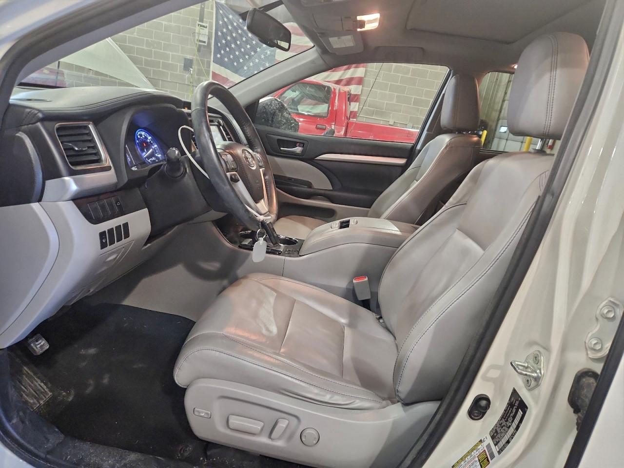 TOYOTA HIGHLANDER XLE