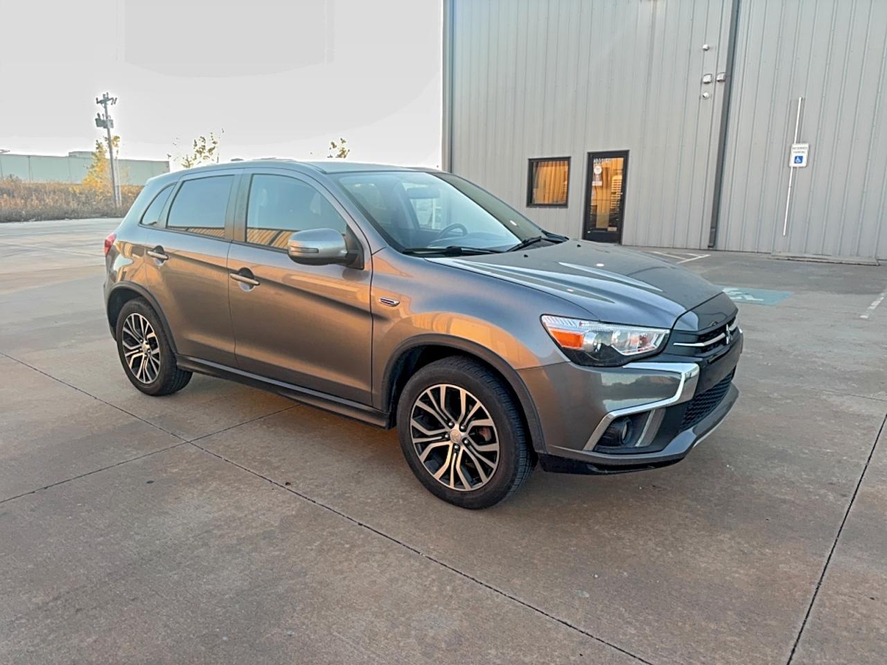 MITSUBISHI OUTLANDER ES