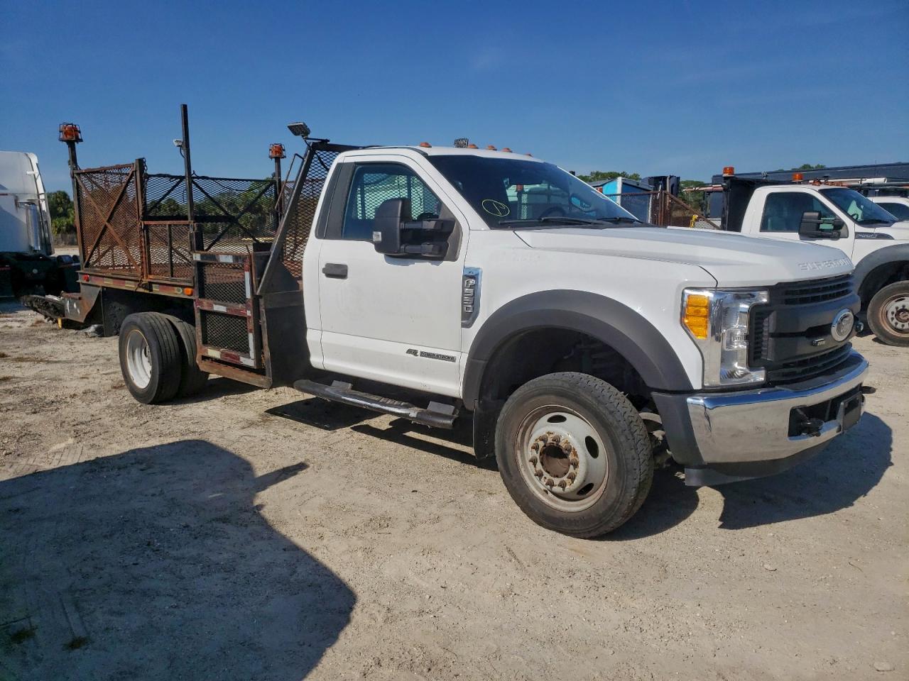 FORD F-550 SUPER DUTY