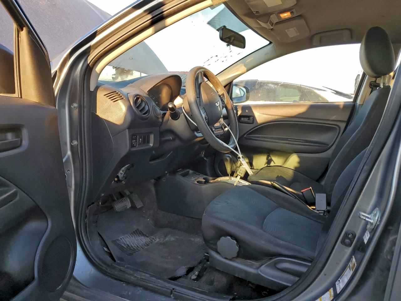 MITSUBISHI MIRAGE G4 ES