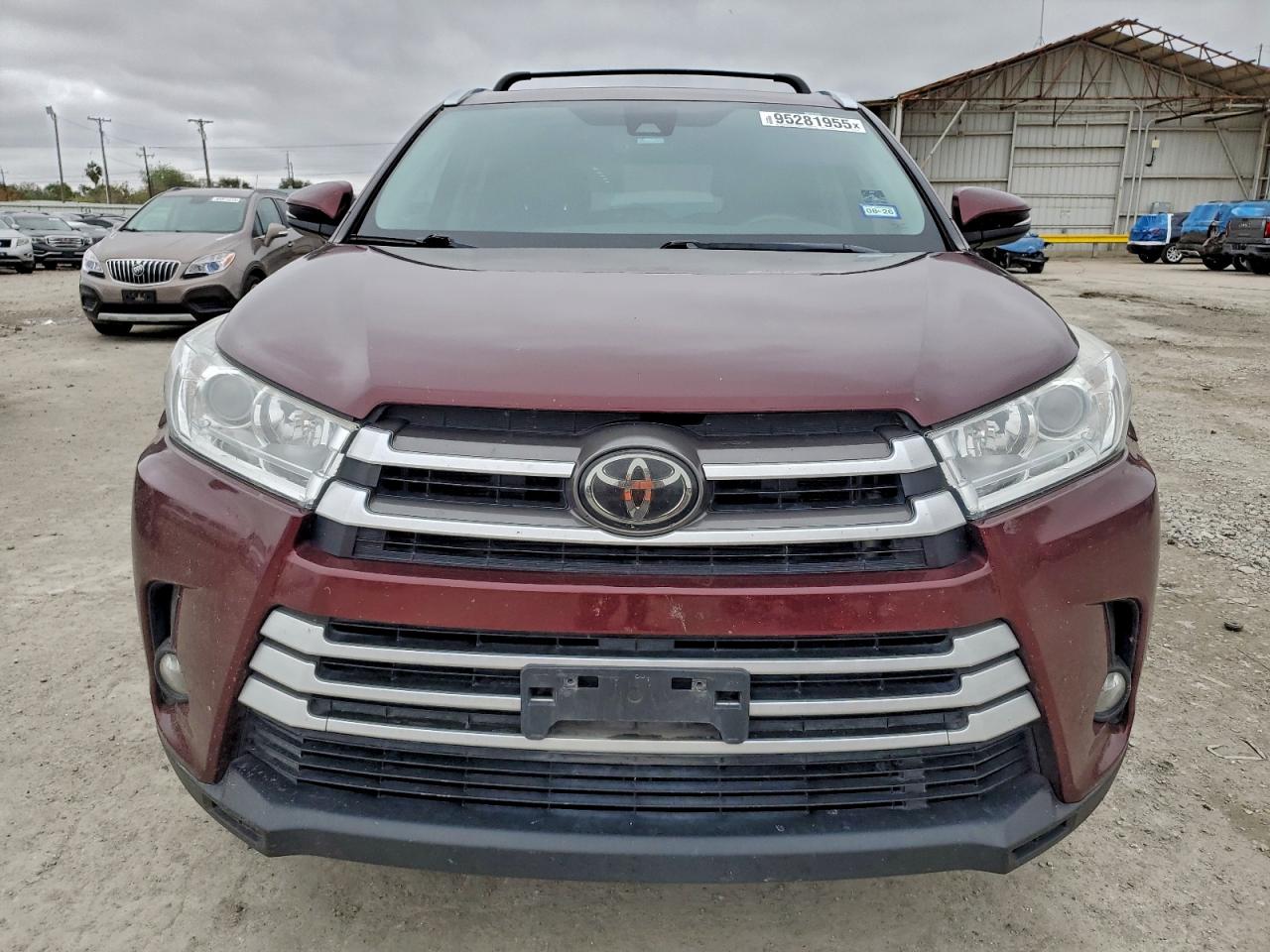TOYOTA HIGHLANDER SE