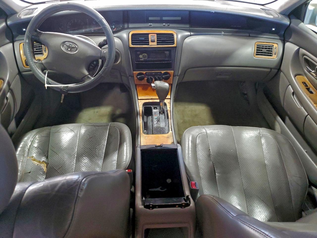 Lot #3301820416 2003 TOYOTA AVALON XL